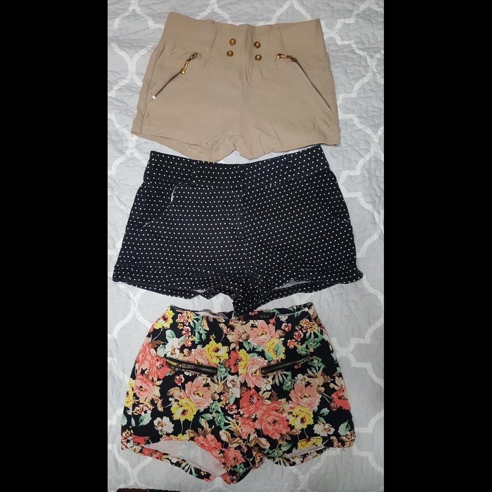 Bundle of shorts